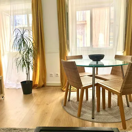 Avenida Liberdade 1 *